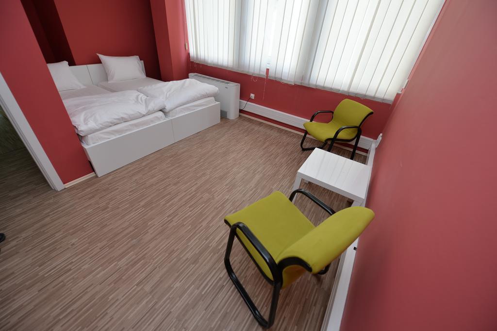 Dc Hostel Белград Номер фото