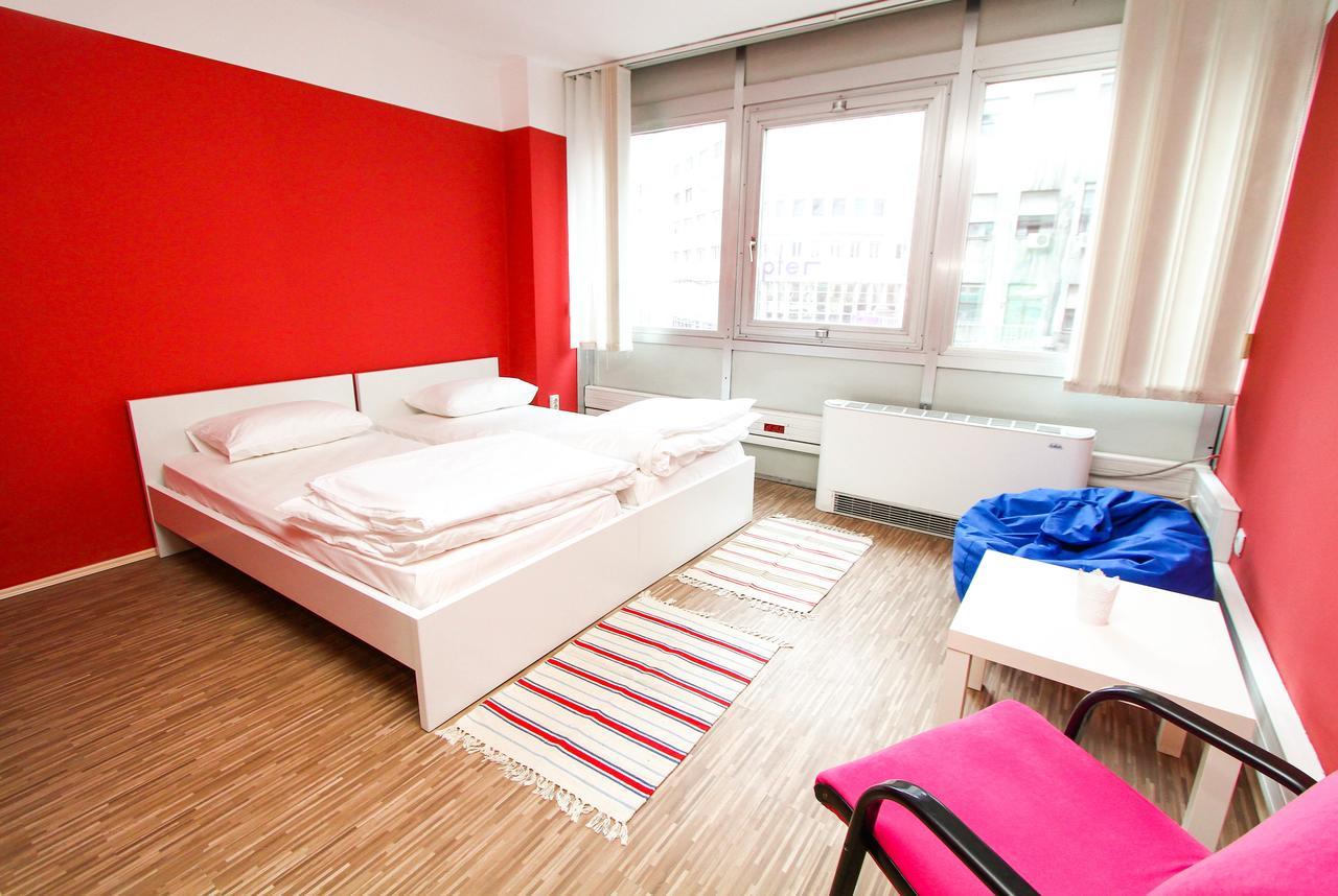 Dc Hostel Белград Номер фото